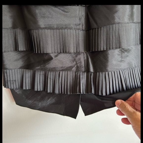 CK Tiered Ruffle Mini Skirt Y2K Black Party Pleated Glam Chic - Picture 3 of 3